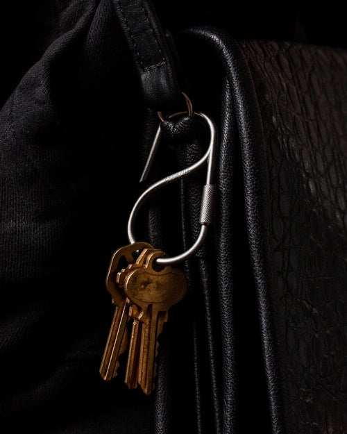 Offset keyring