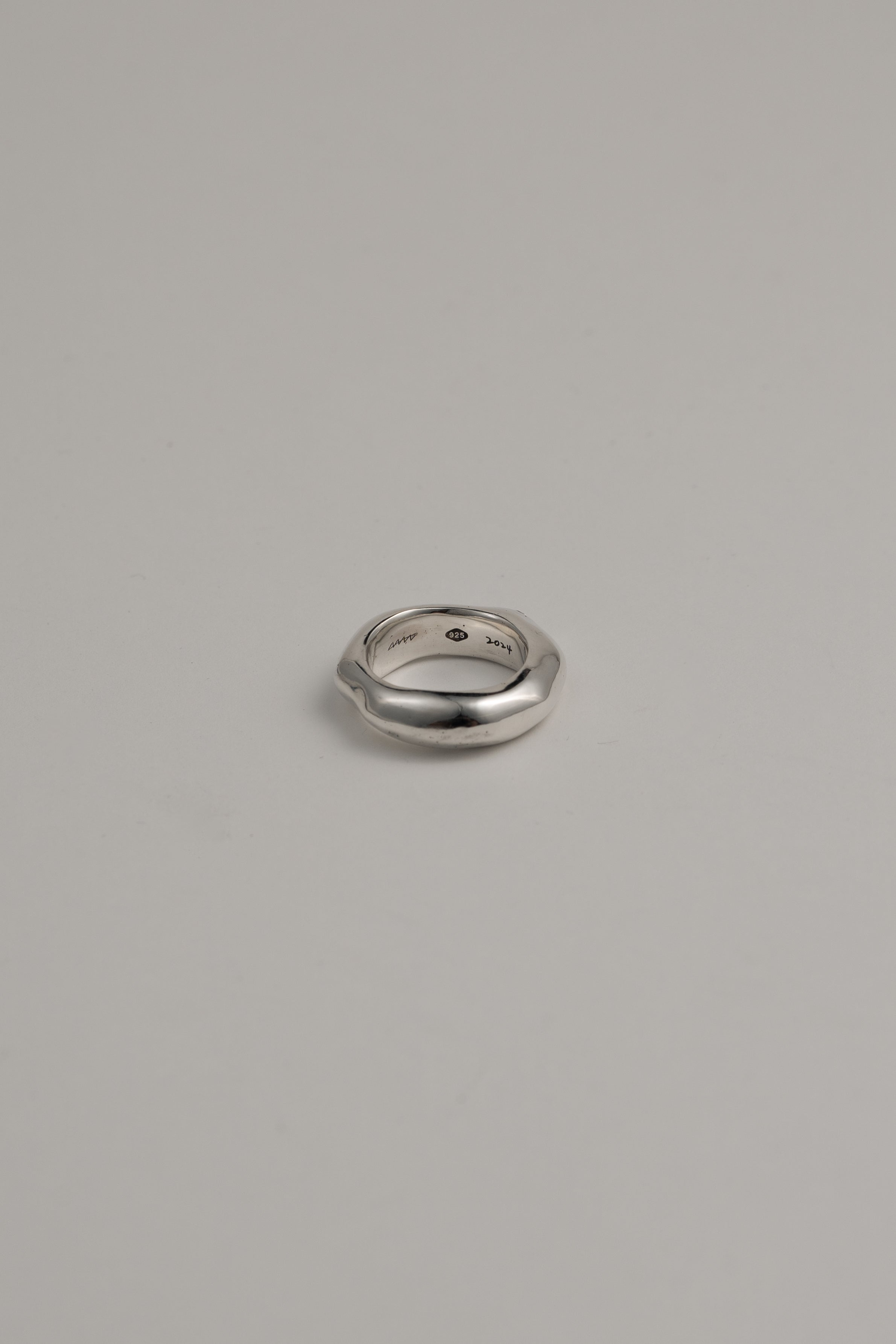 The Liquid with Moissanite, US 4