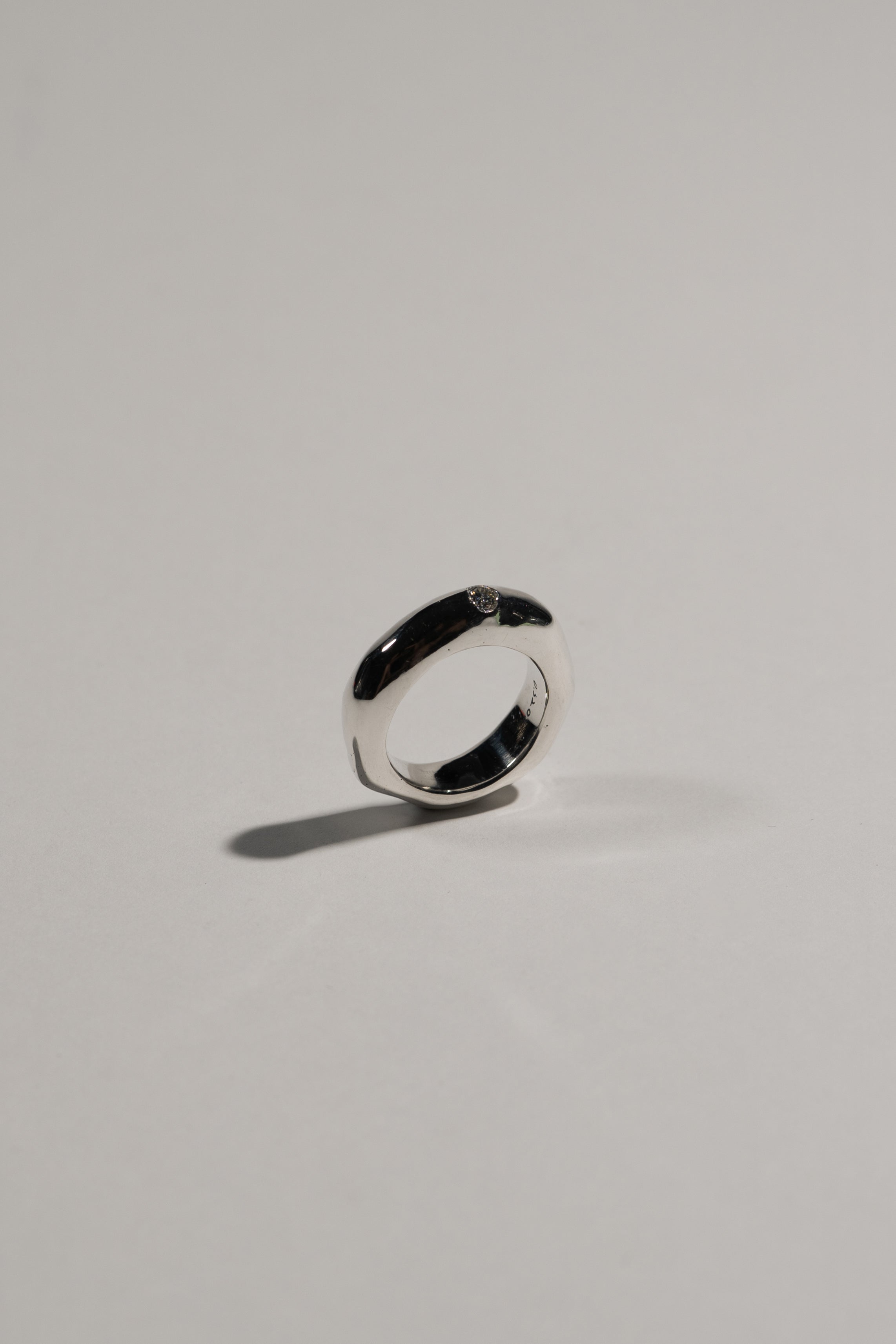 The Liquid with Moissanite, US 4