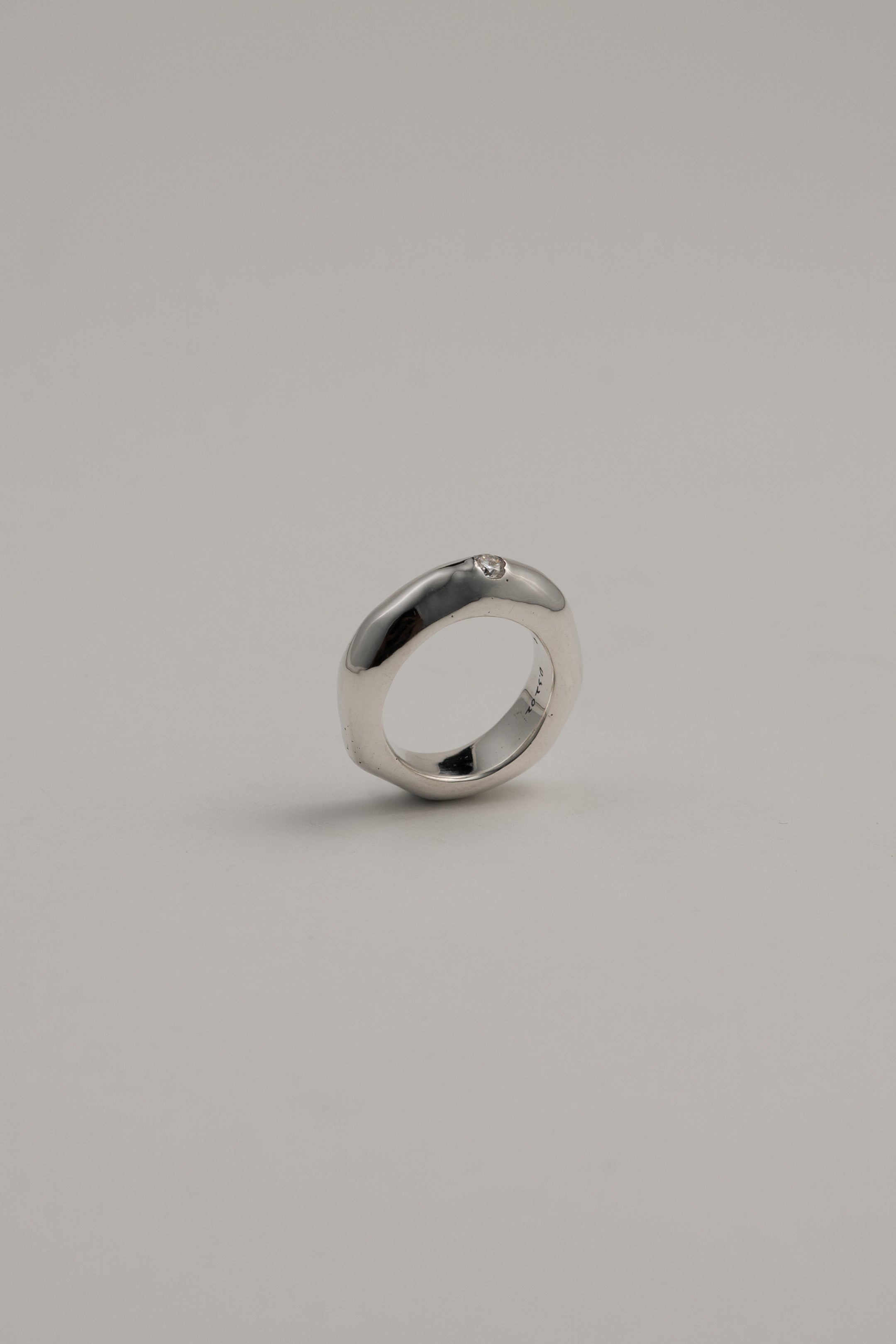 The Liquid with Moissanite, US 4