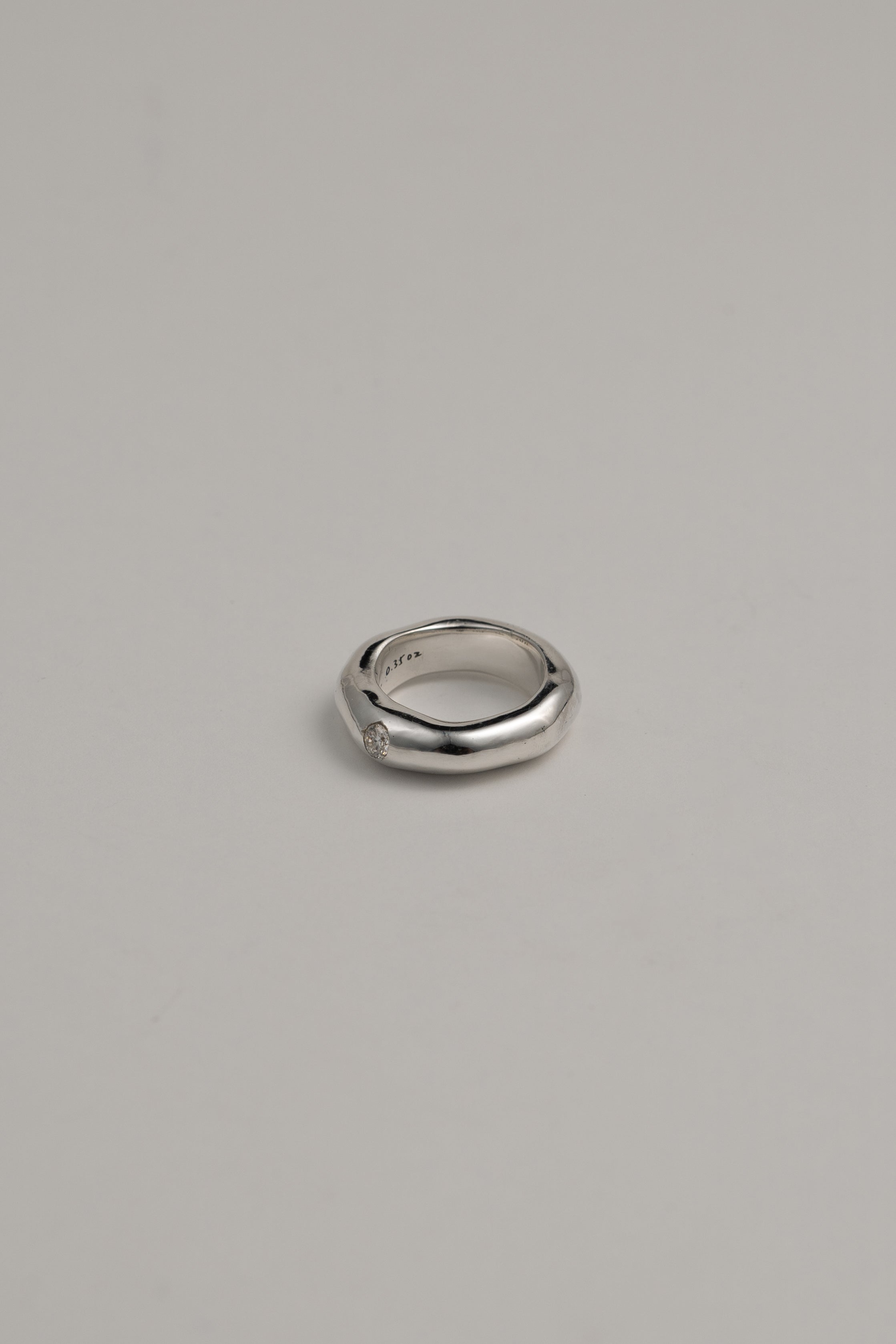 The Liquid with Moissanite, US 4