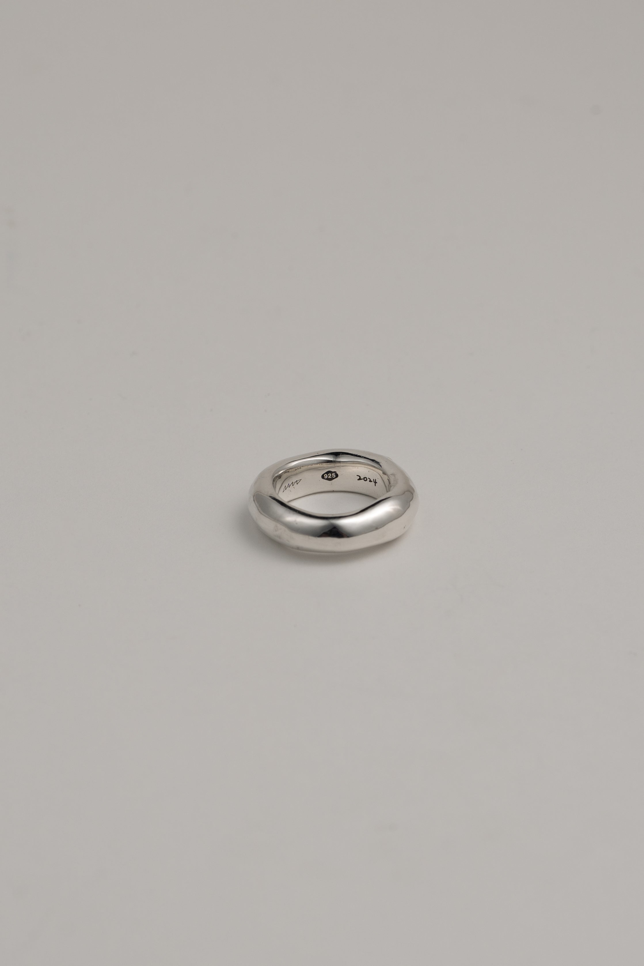 The Liquid with Moissanite, US 4
