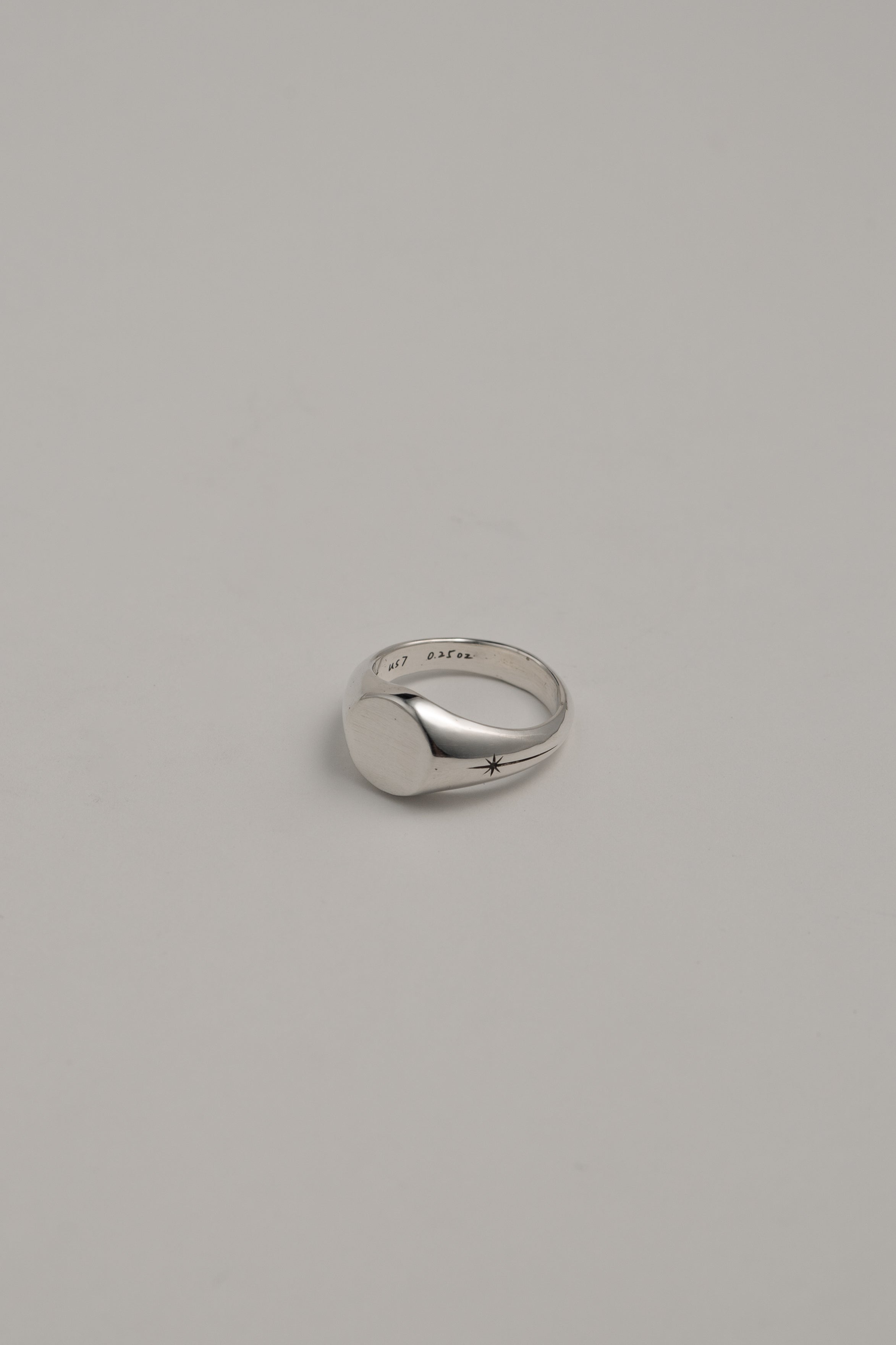 Asterisk Round Signet Ring, US 7