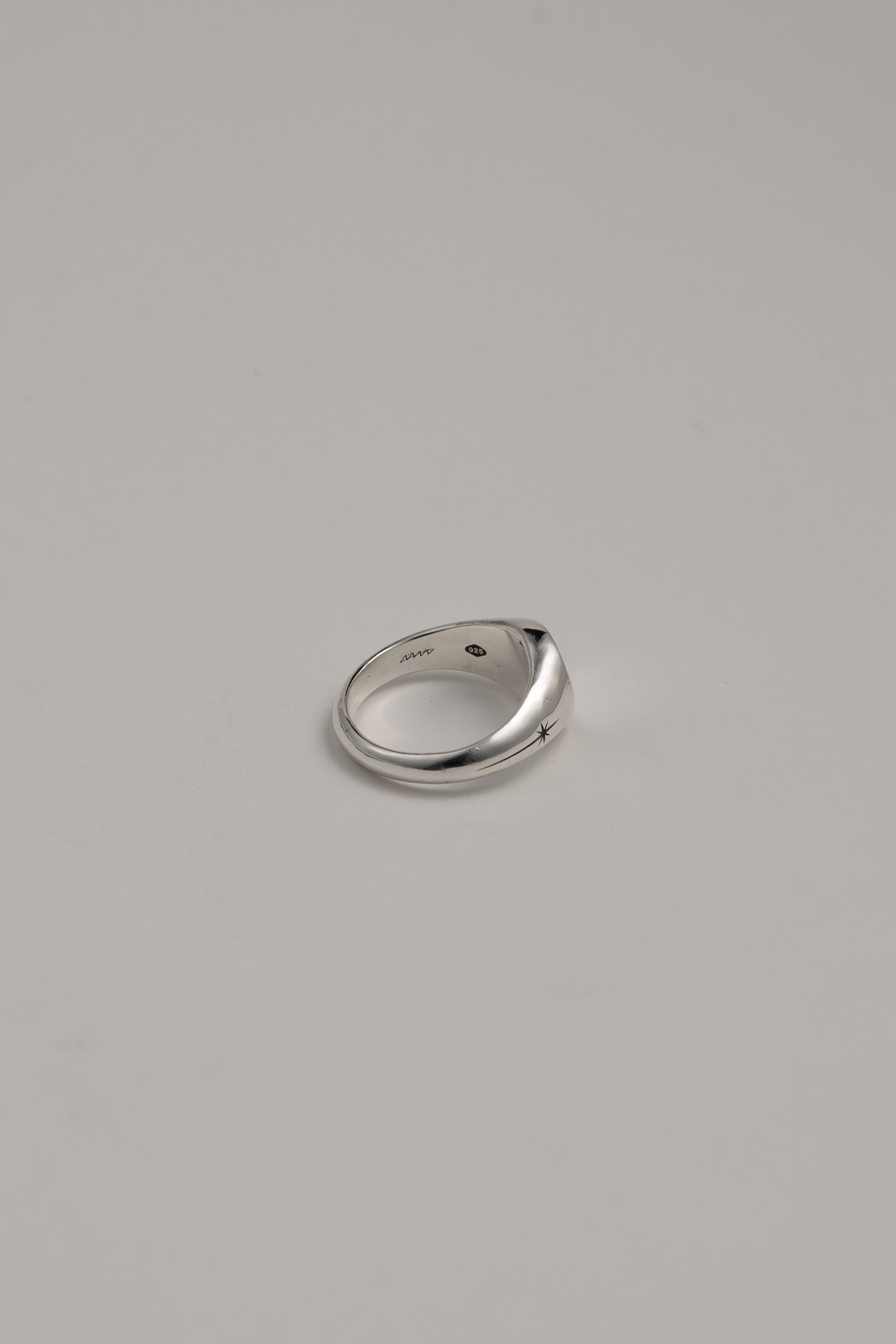 Asterisk Round Signet Ring, US 7