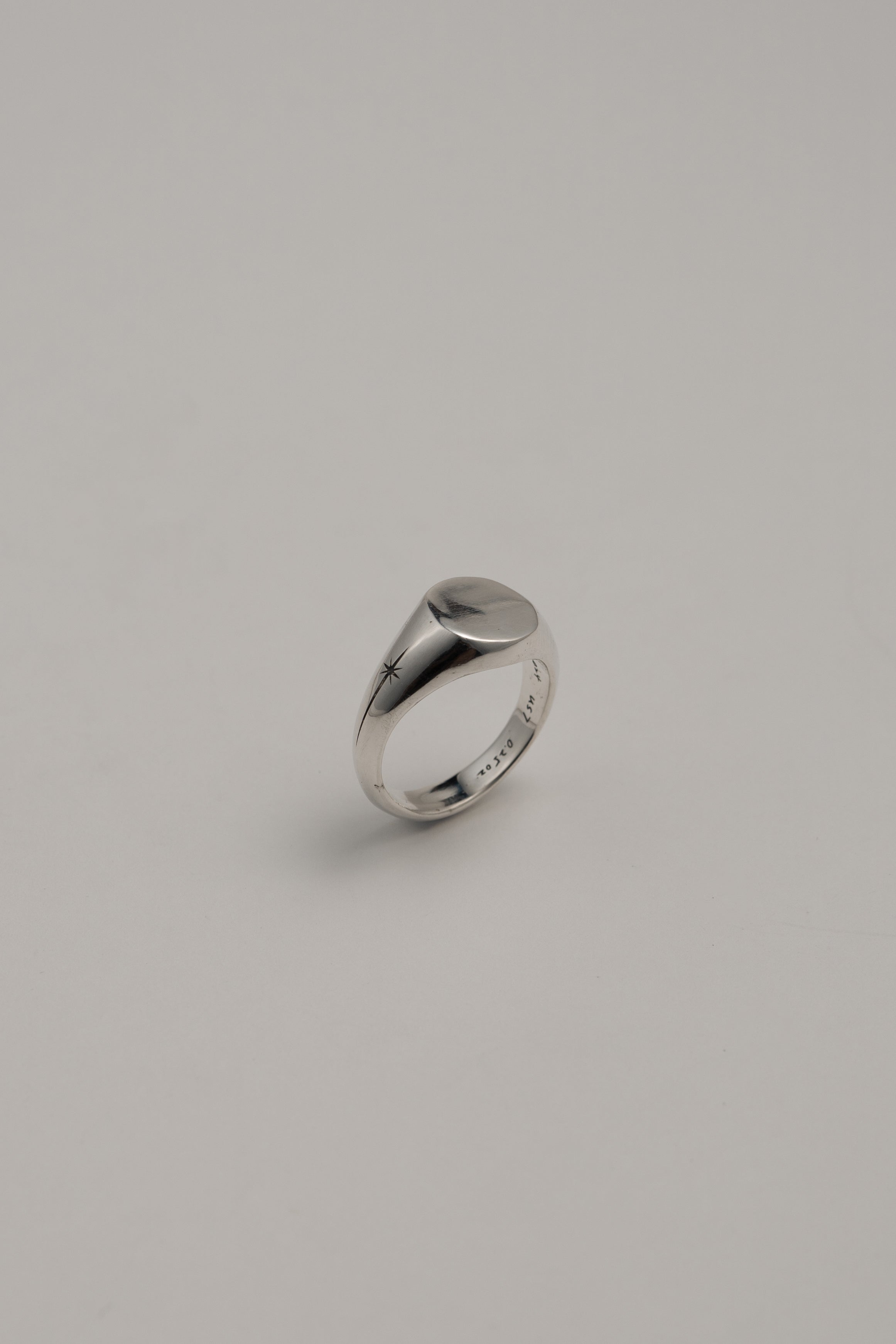 Asterisk Round Signet Ring, US 7