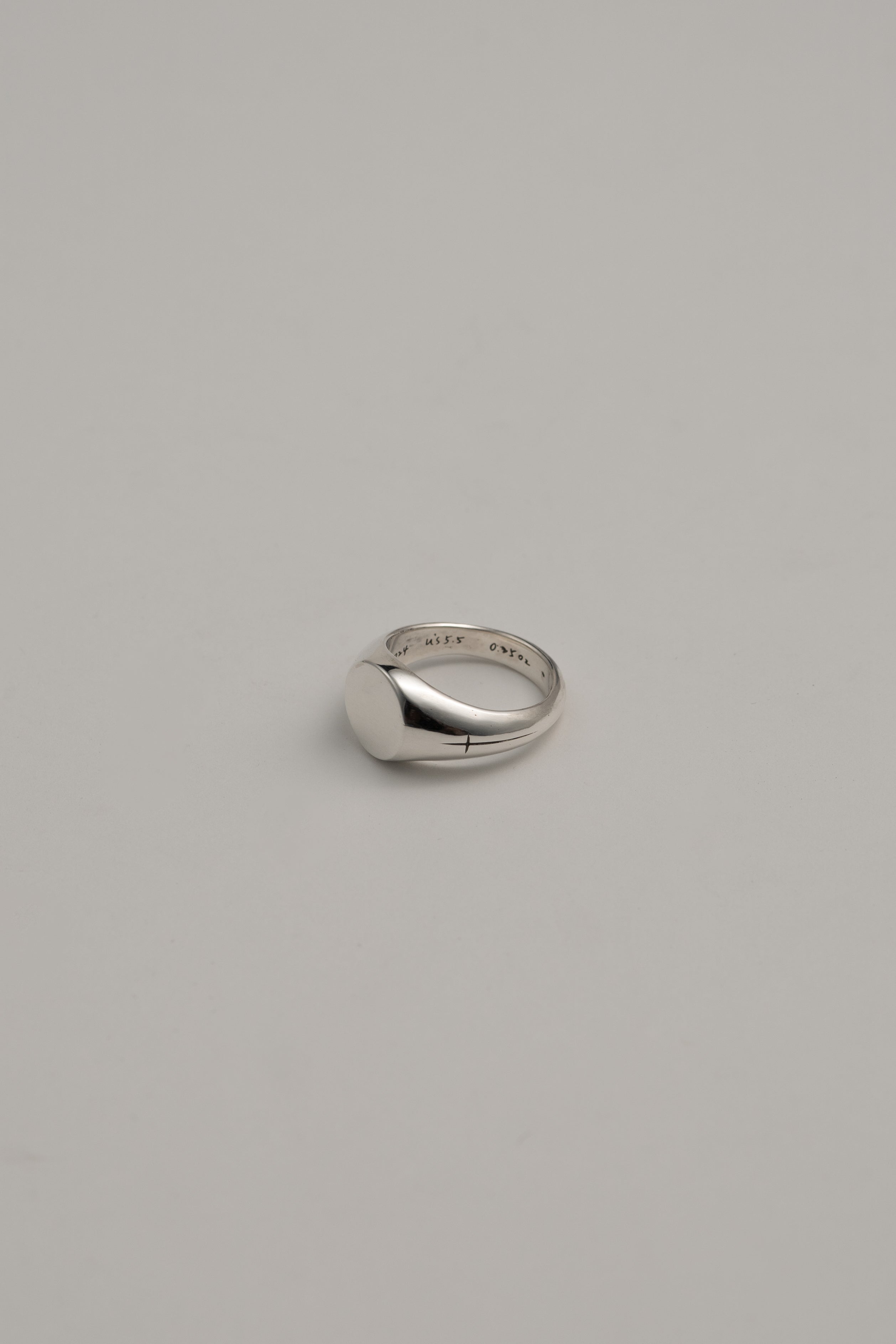 Cross Round Signet Ring, US 5.5