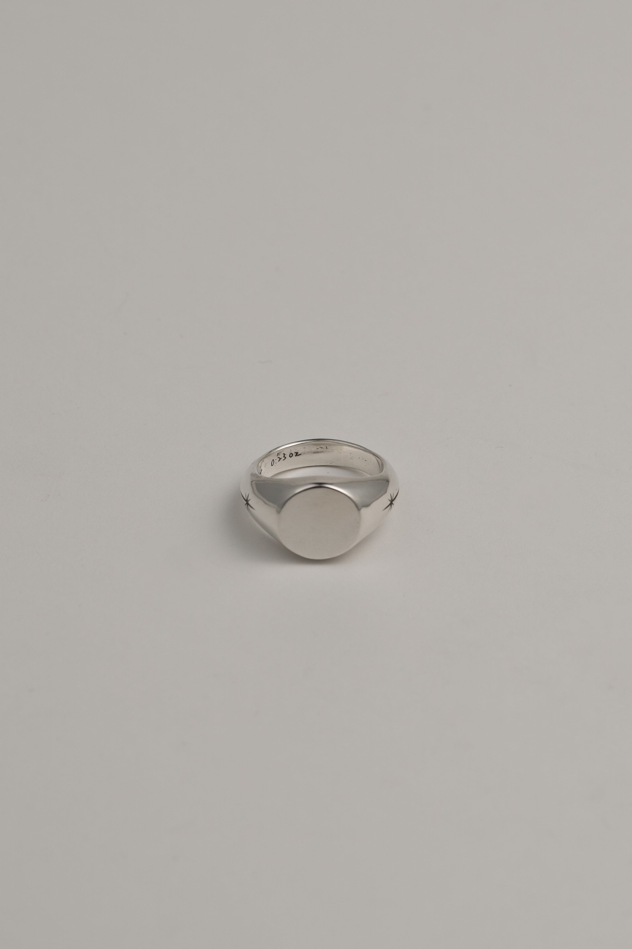 Asterisk Round Signet Ring, US 4