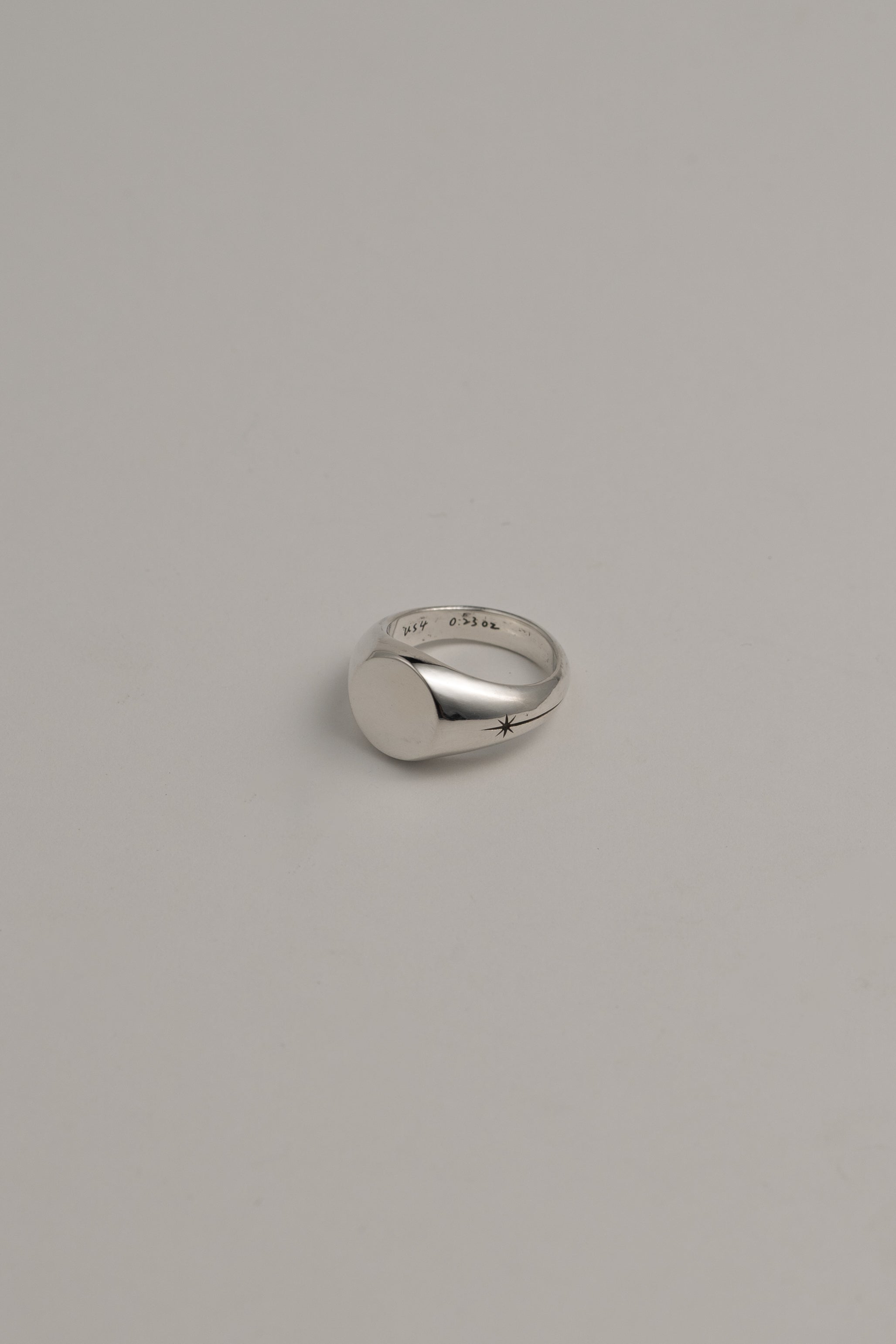 Asterisk Round Signet Ring, US 4